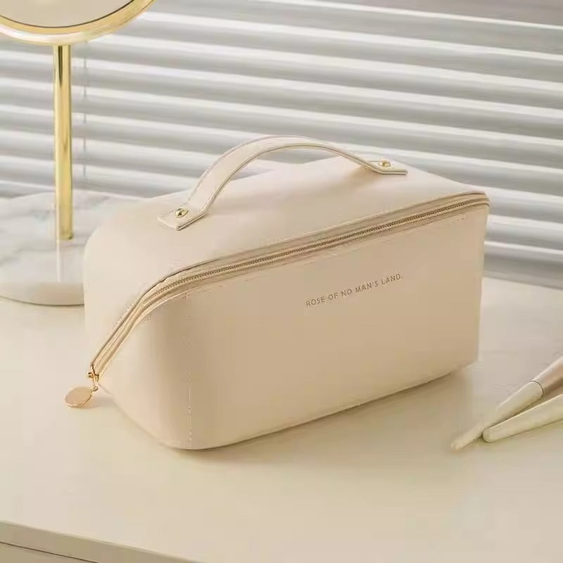 Portable Travel Large Capacity Women's Makeup Bag Multi-Functional Princess Cosmetic Brush Storage Bag Modern Minimalist Style